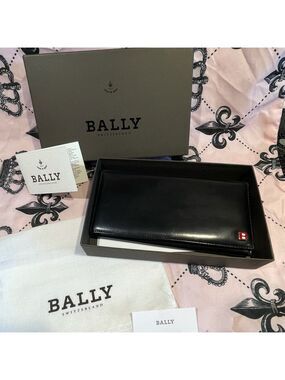 Bally Long wallet w/coin pocket Auth